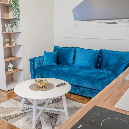 9 Nine - Luxury & Appartamento Belgrado